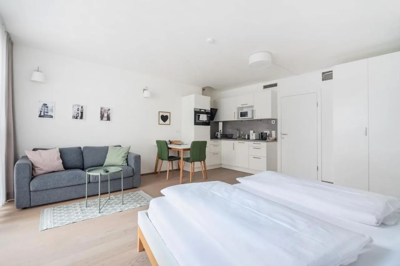 Quiet And Cozy Apartment Next To Mariahilfer Strasse And Naschmarkt With Ac, Minimum 30 Nights Vienna 0*,  Austria