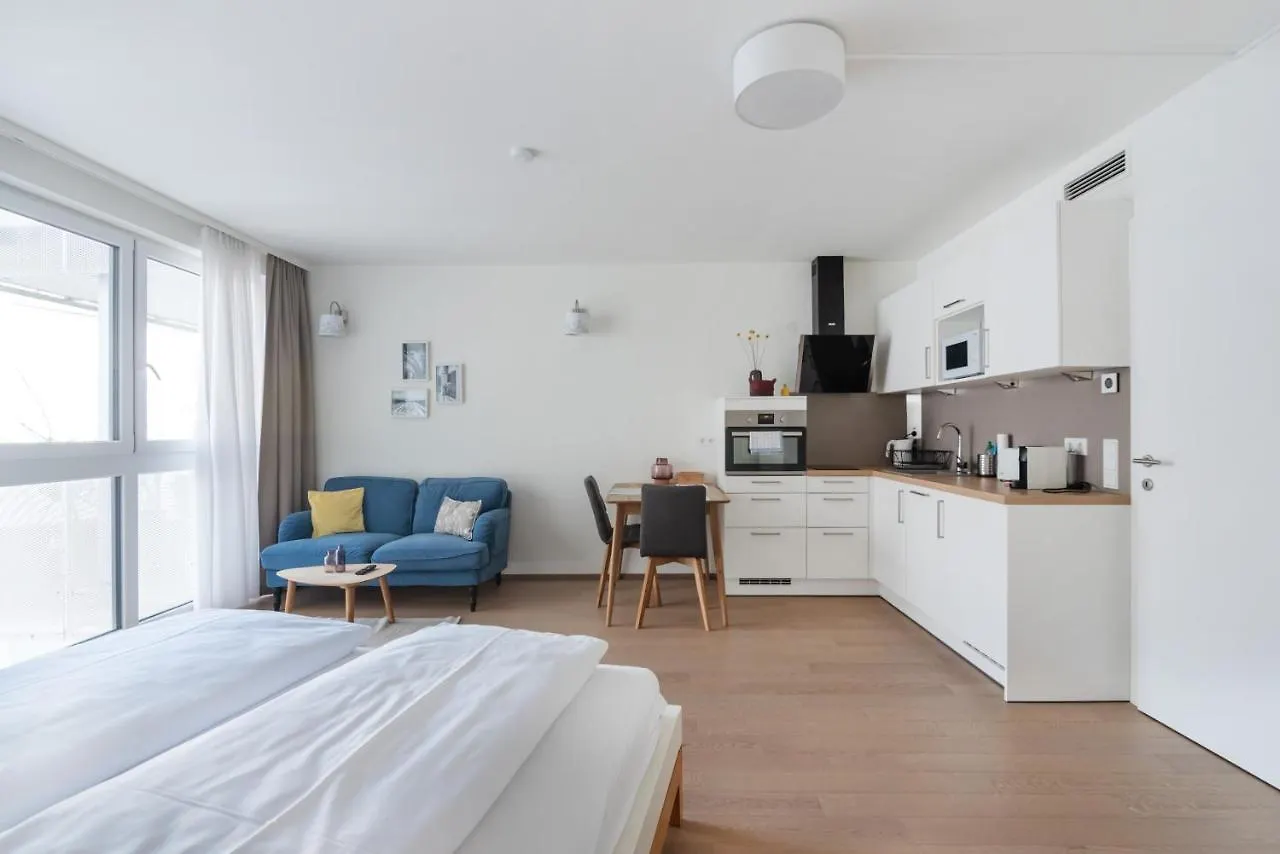 Quiet And Cozy Apartment Next To Mariahilfer Strasse And Naschmarkt With Ac, Minimum 30 Nights Vienna Austria