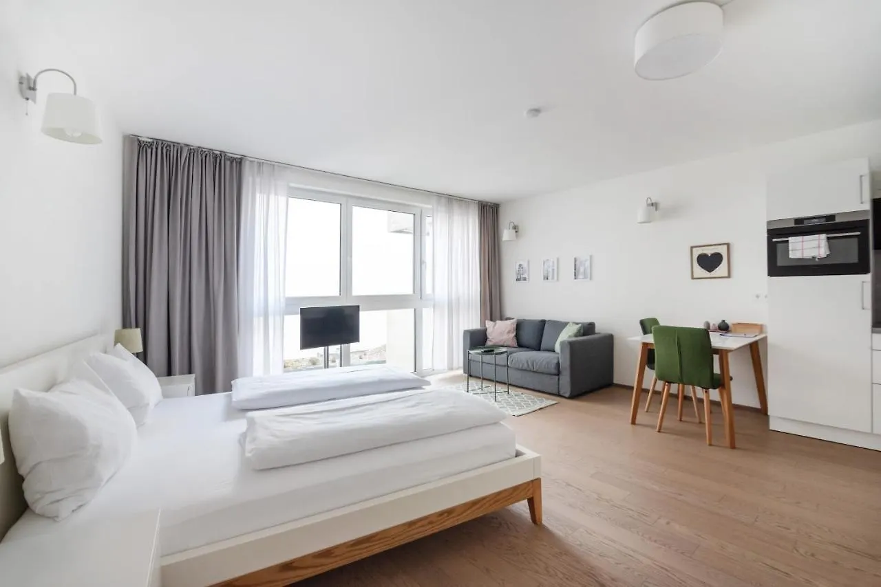 Quiet And Cozy Apartment Next To Mariahilfer Strasse And Naschmarkt With Ac, Minimum 30 Nights Vienna Austria
