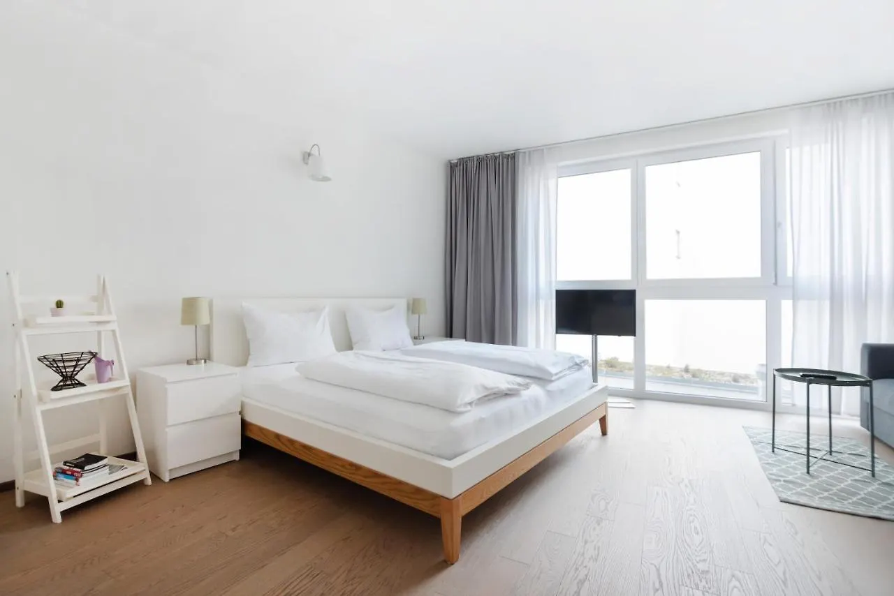 Quiet And Cozy Apartment Next To Mariahilfer Strasse And Naschmarkt With Ac, Minimum 30 Nights Vienna