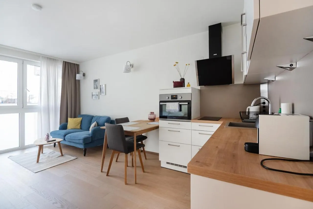 Quiet And Cozy Apartment Next To Mariahilfer Strasse And Naschmarkt With Ac, Minimum 30 Nights Wien 0*,  Österrike